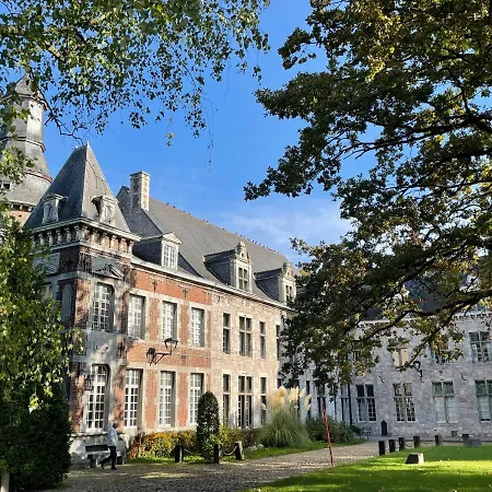 Ferme Du Chateau * Fontaine-l'Eveque