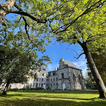 Hotell Ferme Du Chateau Fontaine-l'Eveque