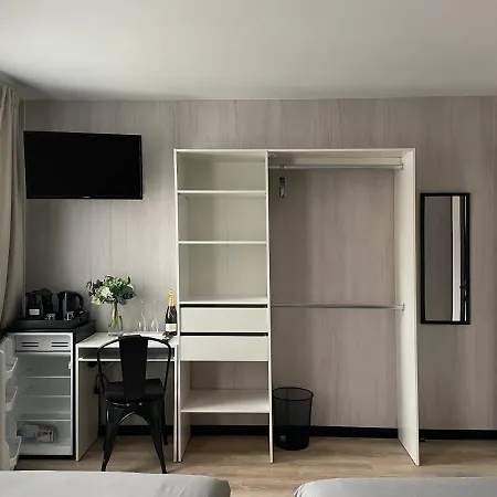 Ferme Du Chateau Hotel *