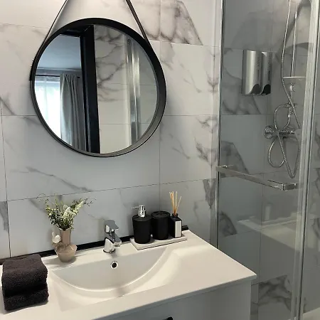 Ferme Du Chateau * Fontaine-l'Eveque