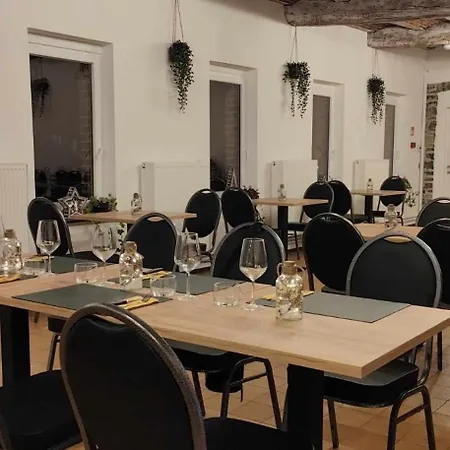 Ferme Du Chateau Hotel *