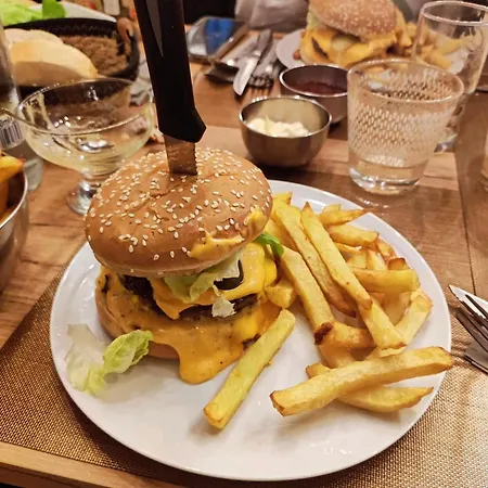 Ferme Du Chateau * Fontaine-l'Eveque