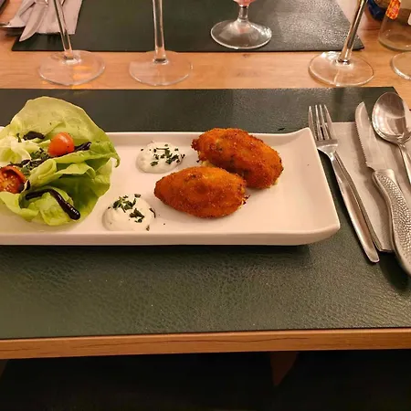 Ferme Du Chateau Hotel *